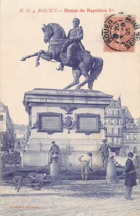 CPA FRANCE 76 " Rouen, La Statue de Napoléon"