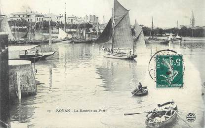 CPA FRANCE 17 " Royan, La rentrée au port"