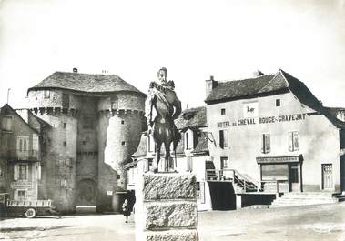 CPSM FRANCE 48 " Marjevols, Statue Henri IV"