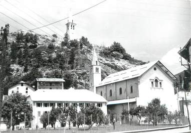 CPSM FRANCE 04 "Jausiers, Colonie Carnot, l'église et le clocher"