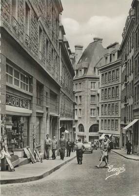 CPSM FRANCE 35 " St Malo, Rue Porcon de la Barbinais"