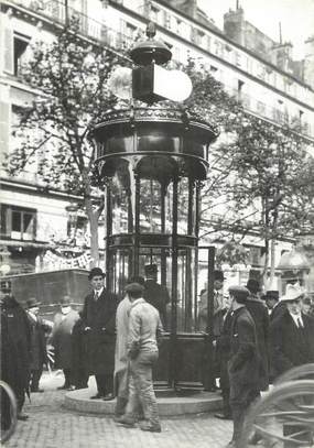 CPSM FRANCE 75 " Paris en 1900, Le premier feu rouge"