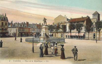 / CPA FRANCE 65 "Tarbes, place de la république"