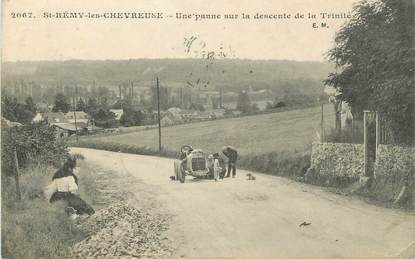 CPA FRANCE 78 " St Rémy les Chevreuse, Une voiture en panne dans la descente de la Trinité"