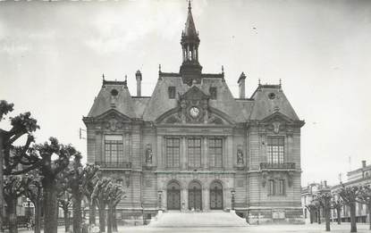 CPSM FRANCE 92 " Suresnes, Hôtel de Ville"