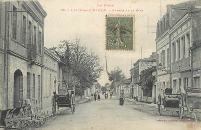 CPA FRANCE 32 " L'Isle Jourdain, Avenue de la Gare"