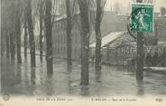 77 Seine Et Marne CPA FRANCE 77 " Melun, Crue de la Seine en 1910 quai de la Courtille"