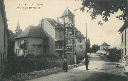 CPA FRANCE 38 "Thuellin, Route de Morestel"