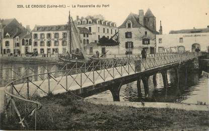 / CPA FRANCE 44 "Le Croisic, la passerelle du port"