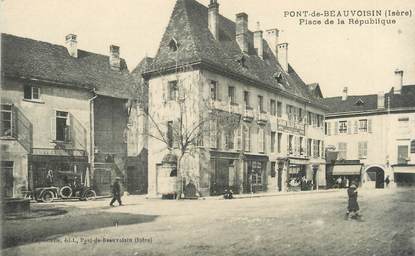 CPA FRANCE 38 " Pont de Beauvoisin, Place de la République"