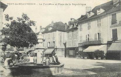 CPA FRANCE 38 " Pont de Beauvoisin, La fontaine et la Place de la République"