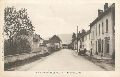 CPA FRANCE 38 " Pont de Beauvoisin, Route de Lyon"