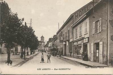 CPA FRANCE 38 " Les Abrets, Rue Gambetta"