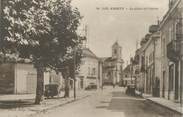 38 Isere CPA FRANCE 38 " Les Abrets, La Place et l'église"