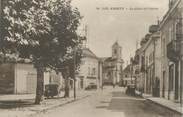 38 Isere CPA FRANCE 38 " Les Abrets, La Place et l'église"