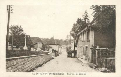 CPA FRANCE 38 " La Batie Montgascon, Quartier de l'église"