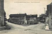 38 Isere CPA FRANCE 38 " La Batie Montgascon, Place du Monument aux morts"