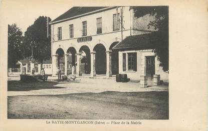 CPA FRANCE 38 " La Batie Montgascon, Place de la Mairie"