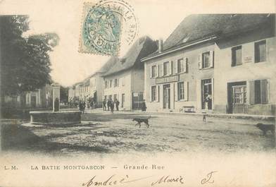 CPA FRANCE 38 " La Batie Montgascon, Grande Rue"