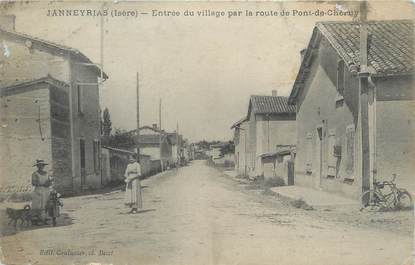 CPA FRANCE 38 " Janneyrias, Entrée du village par la route de Pont de Chéruy"