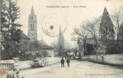 CPA FRANCE 38 " Thodure, Une place"