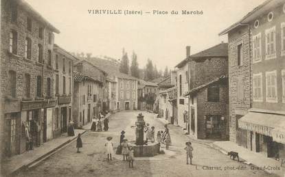 CPA FRANCE 38 " Viriville, Place du Marché"
