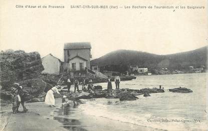 CPA FRANCE 83 " St Cyr sur Mer, Les Rochers de Tauroentum et les baigneurs"