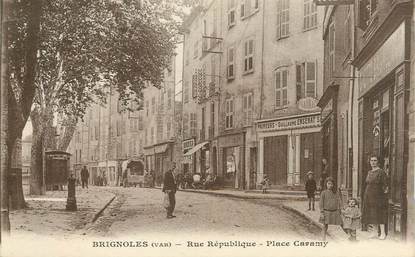 CPA FRANCE 83 " Brignoles, Rue de la République et Place Caramy"
