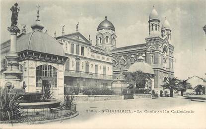 / CPA FRANCE 83 "Saint Raphaël, le casino et la cathédrale"
