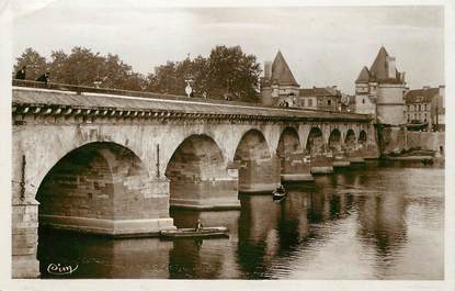 / CPA FRANCE 86 "Chatellerault, le pont Henri IV"