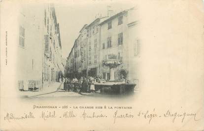 CPA FRANCE 83 " Draguignan, La Grande Rue et la Fontaine"