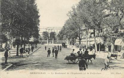 CPA FRANCE 83 " Draguignan, Le Boulevard de l'Esplanade et la Préfecture"