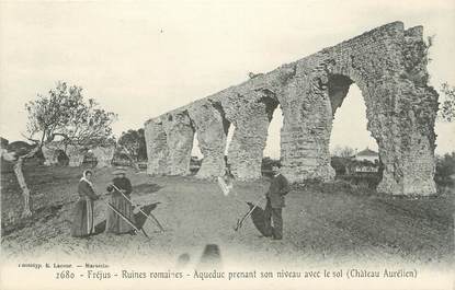 CPA FRANCE 83 " Fréjus, Ruines Romaines et acqueduc"