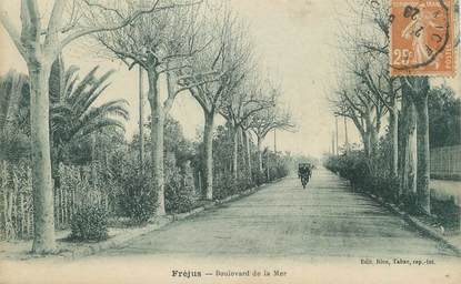 CPA FRANCE 83 " Fréjus, Boulevard de la Mer"