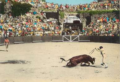 CPSM FRANCE 83 " Fréjus, Les Arènes Romaines, Corrida de Taureaux"