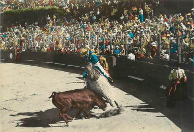 CPSM FRANCE 83 " Fréjus, Les Arènes Romaines, Corrida de Taureaux"