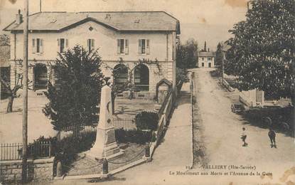 CPA FRANCE 74" Valleiry, Le monument aux morts et l'Avenue de la Gare"