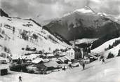 74 Haute Savoie CPSM FRANCE 74 "Les Gets, Le village et la Pointe de Nantaux"