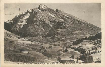 CPA FRANCE 74 " La Clusaz, Les chalets"