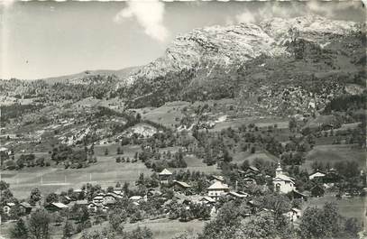 CPSM FRANCE 74 " Les Villards sur Thônes, Vue générale et le Mont Lachat"