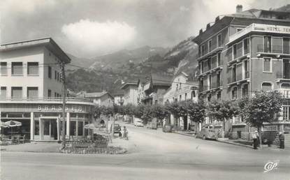 CPSM FRANCE 73 " Bourg St Maurice, L'Avenue de la Gare"