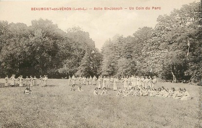 / CPA FRANCE 37 "Beaumont en Véron, asile Saint Joseph, un coin du parc"