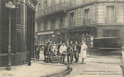 CPA FRANCE 75 "Les inondations de Paris, 1910, Rue Pasquier"