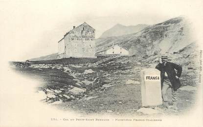 CPA FRANCE 73 " Col du Petit St Bernard, Frontière Franco Italienne" / DOUANE