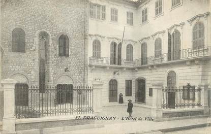 CPA FRANCE 83 " Draguignan, L'Hôtel de Ville"