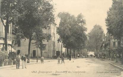 CPA FRANCE 83 " Draguignan, Le Boulevard de l'Esplanade"