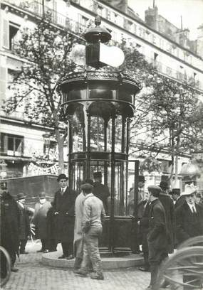 CPSM FRANCE 75 " Paris, Le premier feu rouge"