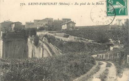 CPA FRANCE 69 " St Fortunat, Au pied de la Roche"