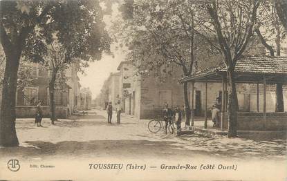 CPA FRANCE 69 " Toussieu, Grande Rue"