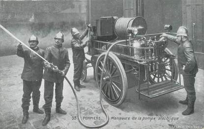 CPA POMPIERS " Manoeuvre de la Pompe électrique"/ PUBLICITE PHARMACIE NOUVELLE SIMON BLOIS